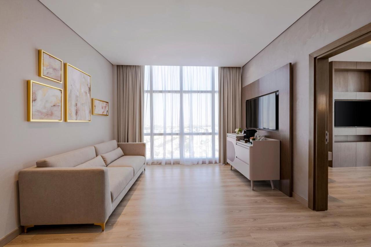 Movenpick Jumeirah Village Triangle Dubai Esterno foto